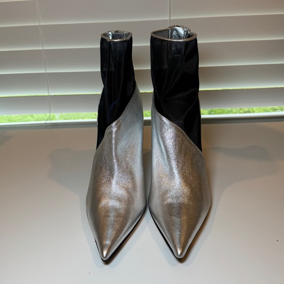 Boots - Picture 3 of 7